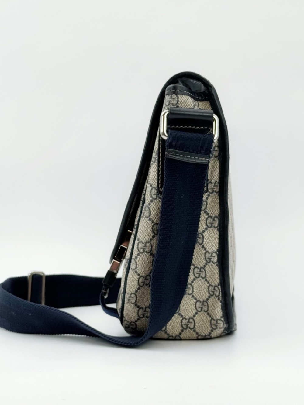 Gucci GG Supreme Canvas Flap Messenger Bag Navy Crossbody Shoulder Bag - Picture 7 of 15
